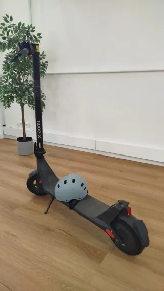 Xiaomi Scooter 4 Lite (2ª Gen) + Casco