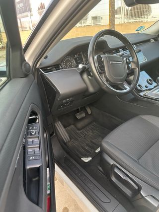 mRange Rover Evoque 2.0 D150 HSE AUTO 4WD