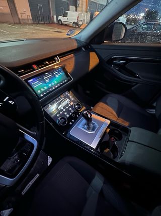mRange Rover Evoque 2.0 D150 HSE AUTO 4WD