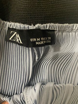 Pantalones plisados Zara grises talla M