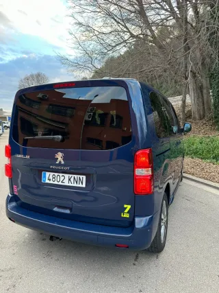 Peugeot Traveller 2018