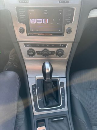 VW Golf Advance 1.6TDi 110cv automatico