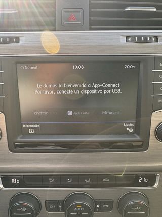 VW Golf Advance 1.6TDi 110cv automatico