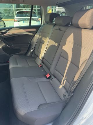 VW Golf Advance 1.6TDi 110cv automatico