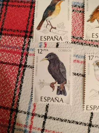 Lote 4 sellos España Aves 1979