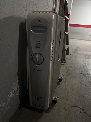 Radiador Eléctrico Blanco con Ruedas