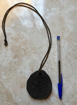 Colgante artesanal cruz TACCHI cerámica