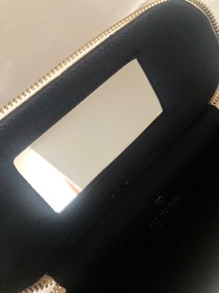 Beauty case tweed beige con ciondolo