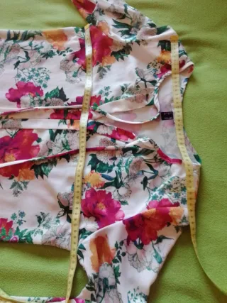 Blusa Numen floral multicolor