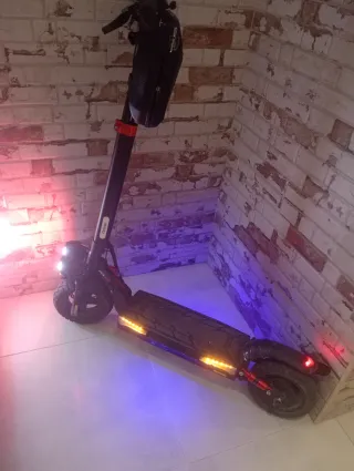 Patinete Eléctrico iScooter iX4