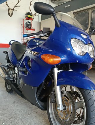 Suzuki GSX600F Azul