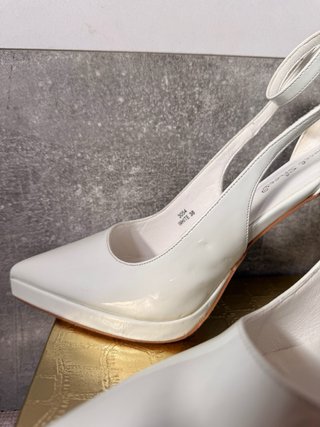 Décolleté Bianche Vernice Cinturino