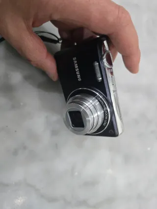 Samsung PL210 Fotocamera Nera Zoom 10x 14.2MP