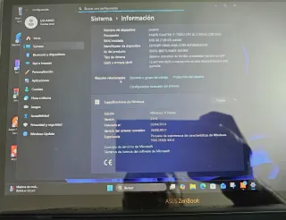 Portátil Asus i7 UX390U como nuevo, batería nueva