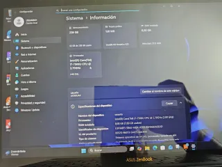 Portátil Asus i7 UX390U como nuevo, batería nueva