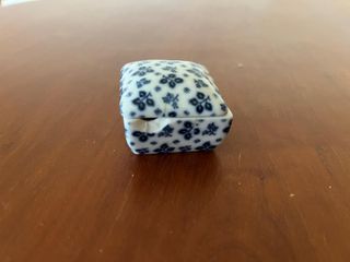 Alhajero de porcelana vintage (años 80)