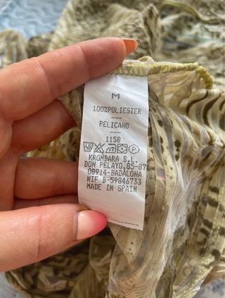 Blusa estampada beige y marrón