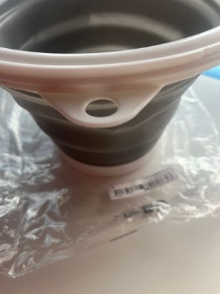 Cuenco Plegable Expandible Gris y Blanco
