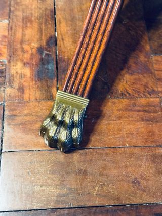 Tavolo rotondo da gioco con cassetti