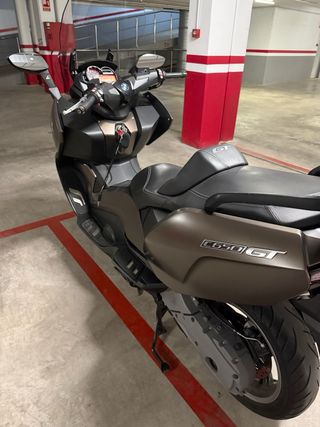 BMW 650 GT Maxi Scooter Bronce