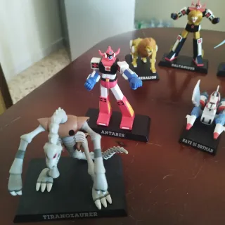Lotto Action Figure Robot e manga