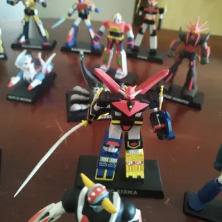 Lotto Action Figure Robot e manga