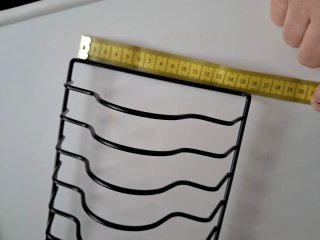 Organizador de pratos em metal preto