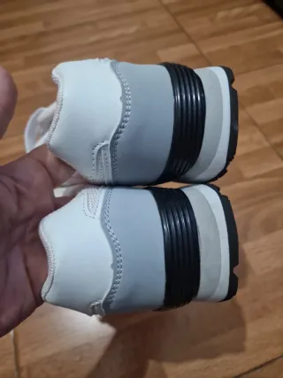 Nuove Scarpe Sportive 43