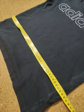 Camiseta Adidas negra logo grande talla XS