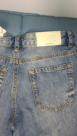 Pantalón vaquero Stradivarius Talla S/36