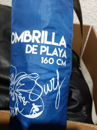 Sombrilla de playa azul y blanca 190 centímetros