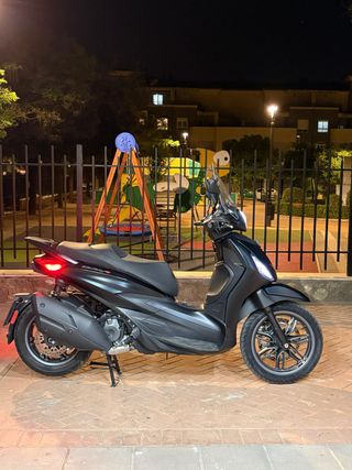 Piaggio Beverly 400HPE Negra
