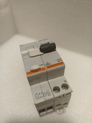 Merlin Gerin C16 230V~ 16A Interruptor Diferencial