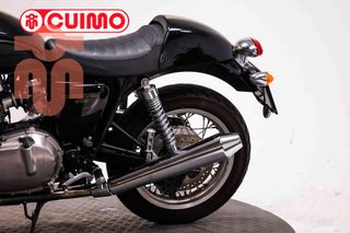 TRIUMPH THRUXTON 900