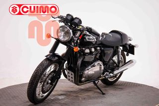 TRIUMPH THRUXTON 900