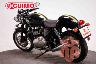 TRIUMPH THRUXTON 900