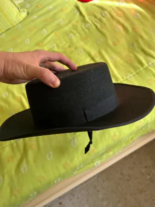 3 Cappelli per Costumi (Nero e Rosso)