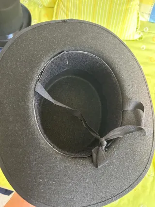 3 Cappelli per Costumi (Nero e Rosso)