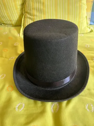 3 Cappelli per Costumi (Nero e Rosso)