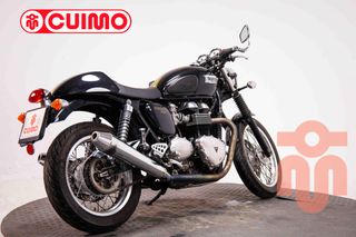 TRIUMPH THRUXTON 900
