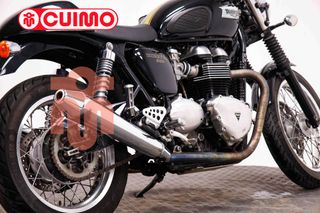 TRIUMPH THRUXTON 900