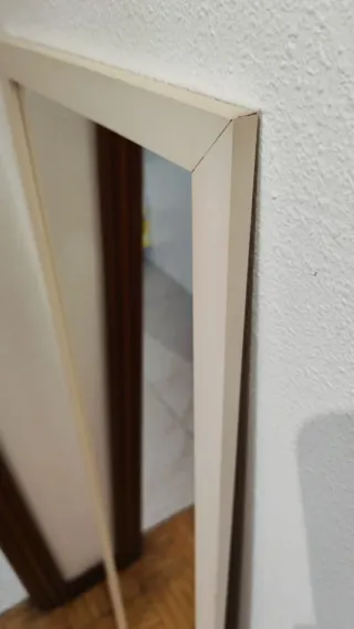 Espejo de pared blanco