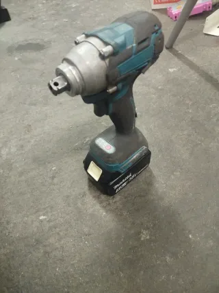 Taladro de impacto Makita 18V