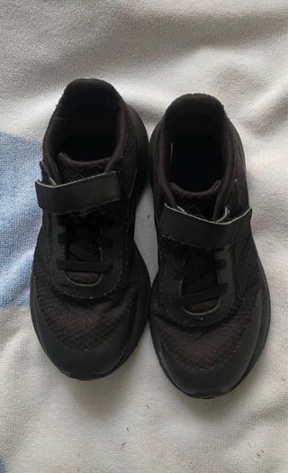 Zapatillas Adidas Negras Cómodas Talla 31