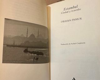 Estambul: Ciudad y recuerdos (Spanish Edition)