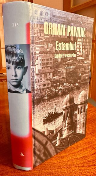 Estambul: Ciudad y recuerdos (Spanish Edition)
