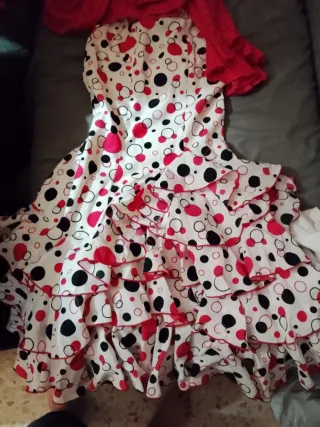 2Traje Flamenca Amarillo Lunares y el rosa 40 €