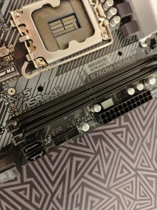 Placa Base ASRock B760M-H2/M.2 DDR5 LGA1700