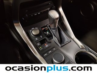 Lexus NX 300h Executive 4WD + Navibox 145 kW (197 CV)