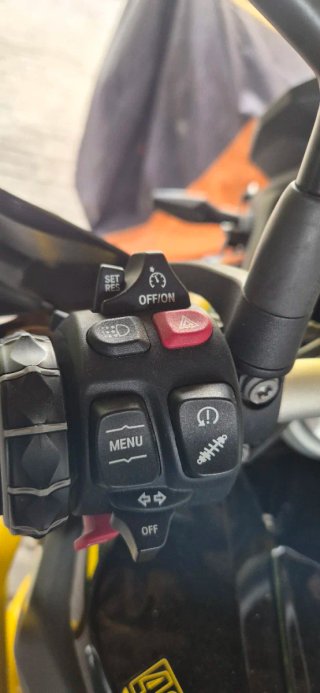 BMW F850GS 40 Aniversario con muchos extras.